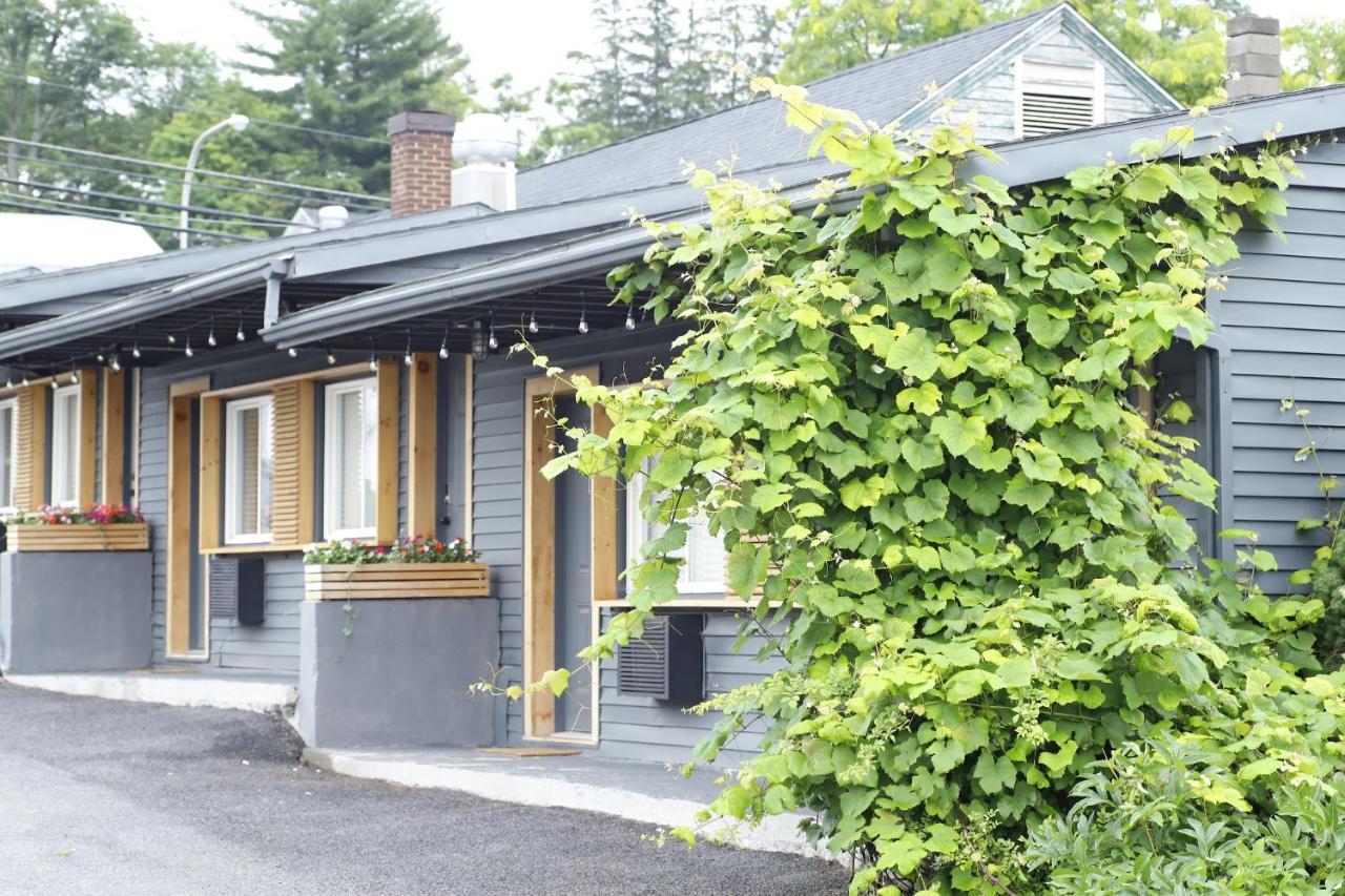 The Vine On Main Motel Stamford Exterior photo